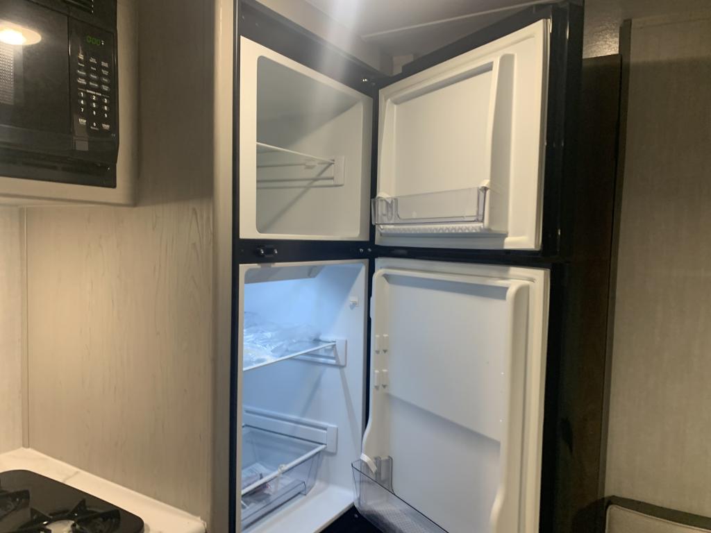 2025 COACHMEN 17FQ - Image 18