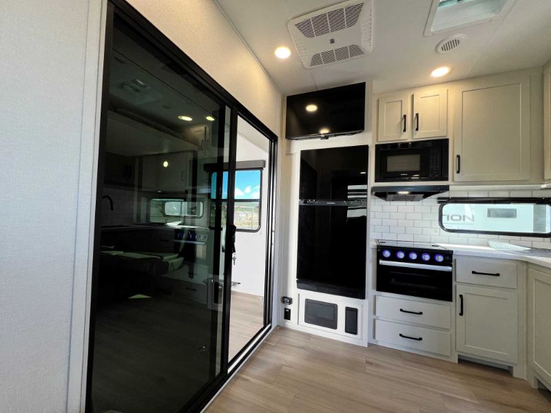 2026 Grand Design Momentum G-Class 29GS - Image 26