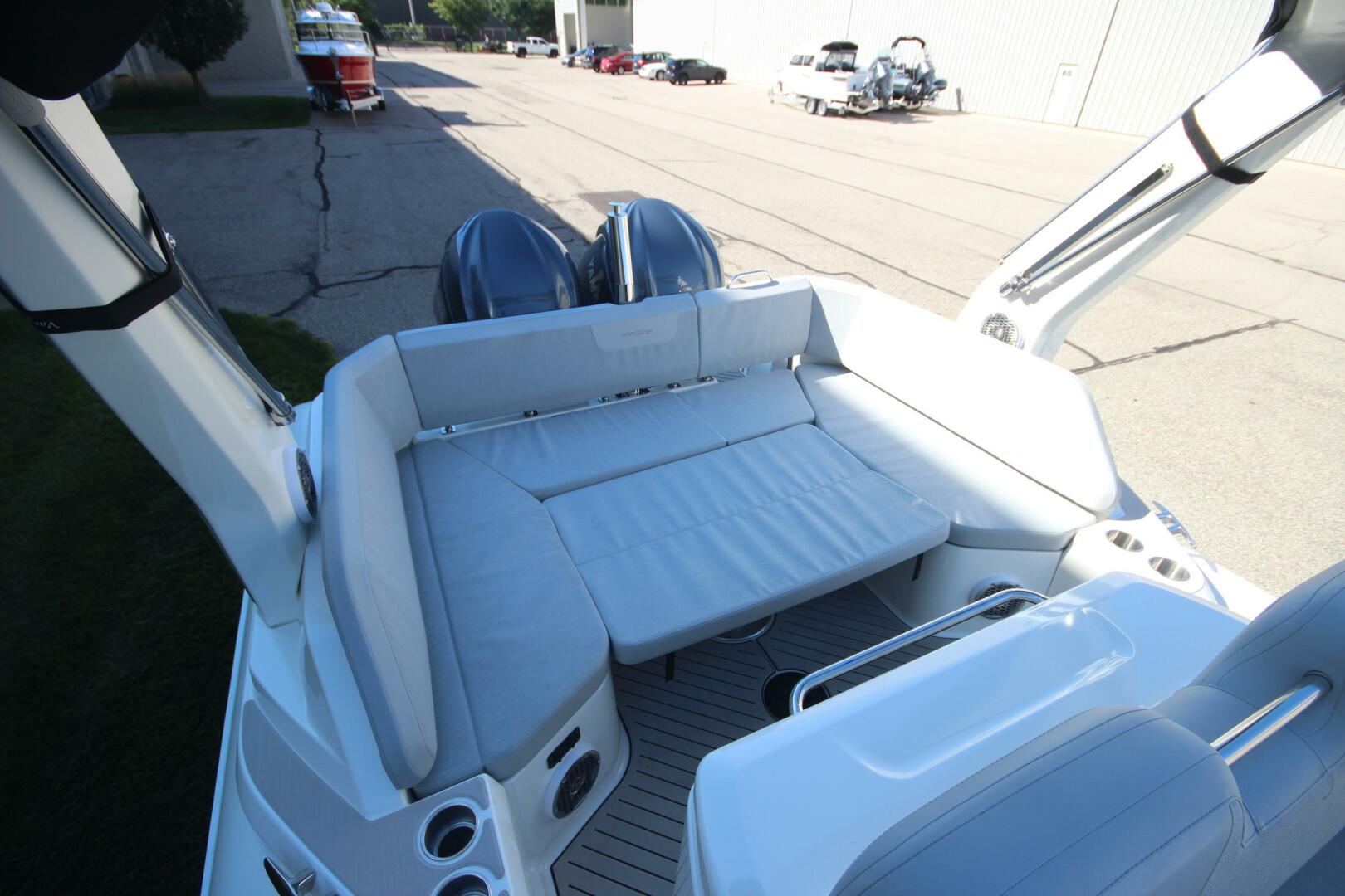2024 Zodiac Medline 9 NEO - Image 23