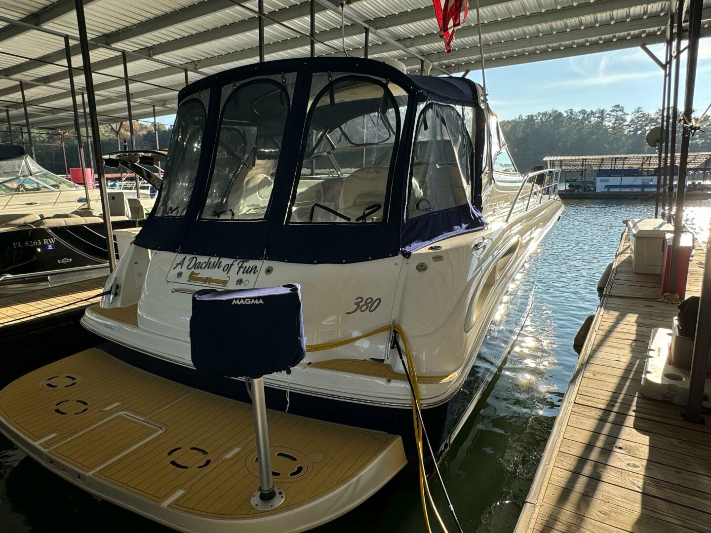 2004 Sea Ray 380 Sundancer - Image 10