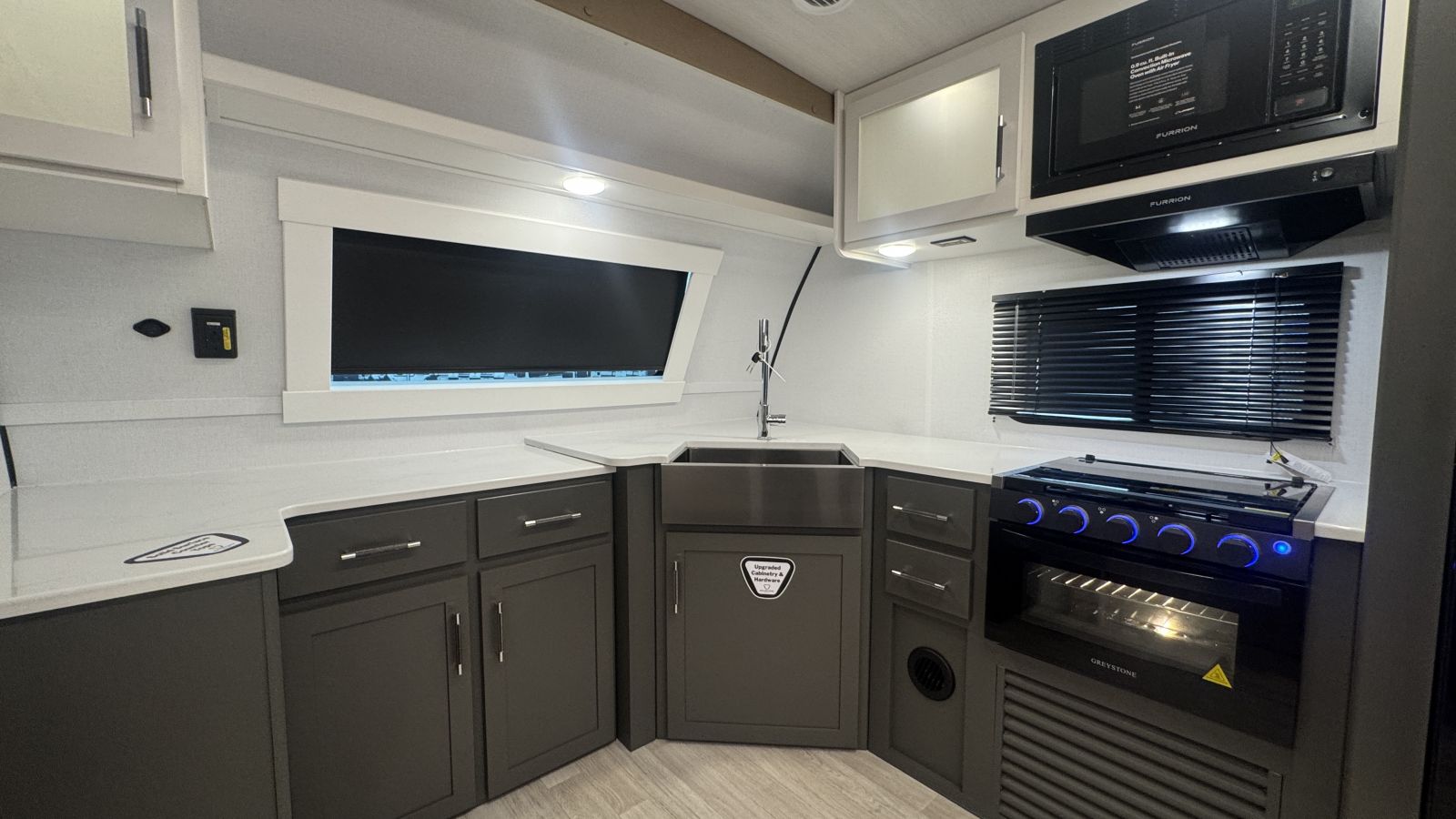 2026 Keystone Bullet Premium 265FKS - Image 17