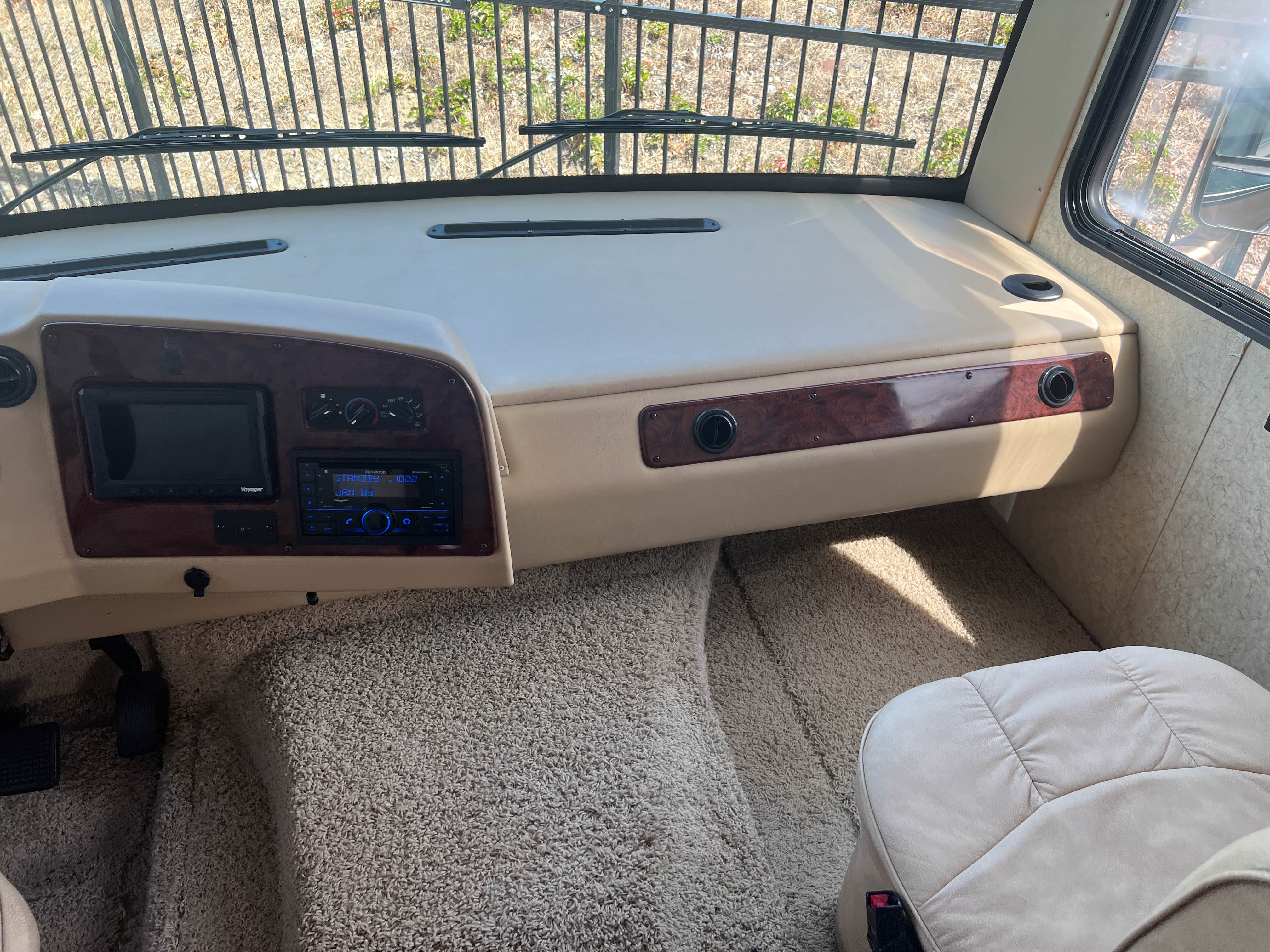 2011 NEWMAR BAYSTAR 3302 - Image 10