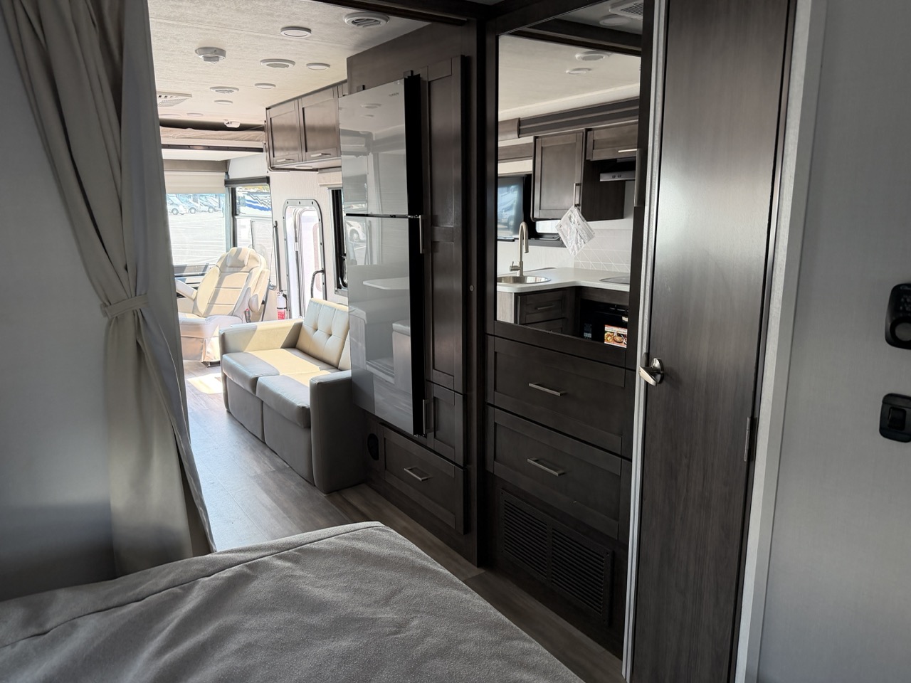 2026 Entegra Coach Vision SE 27ASE - Image 11