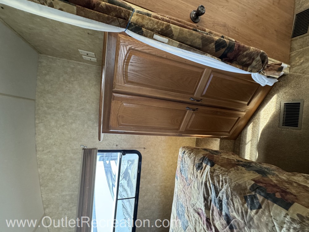2009 COACHMEN CHAPARRAL LITE 268RLS - Image 13