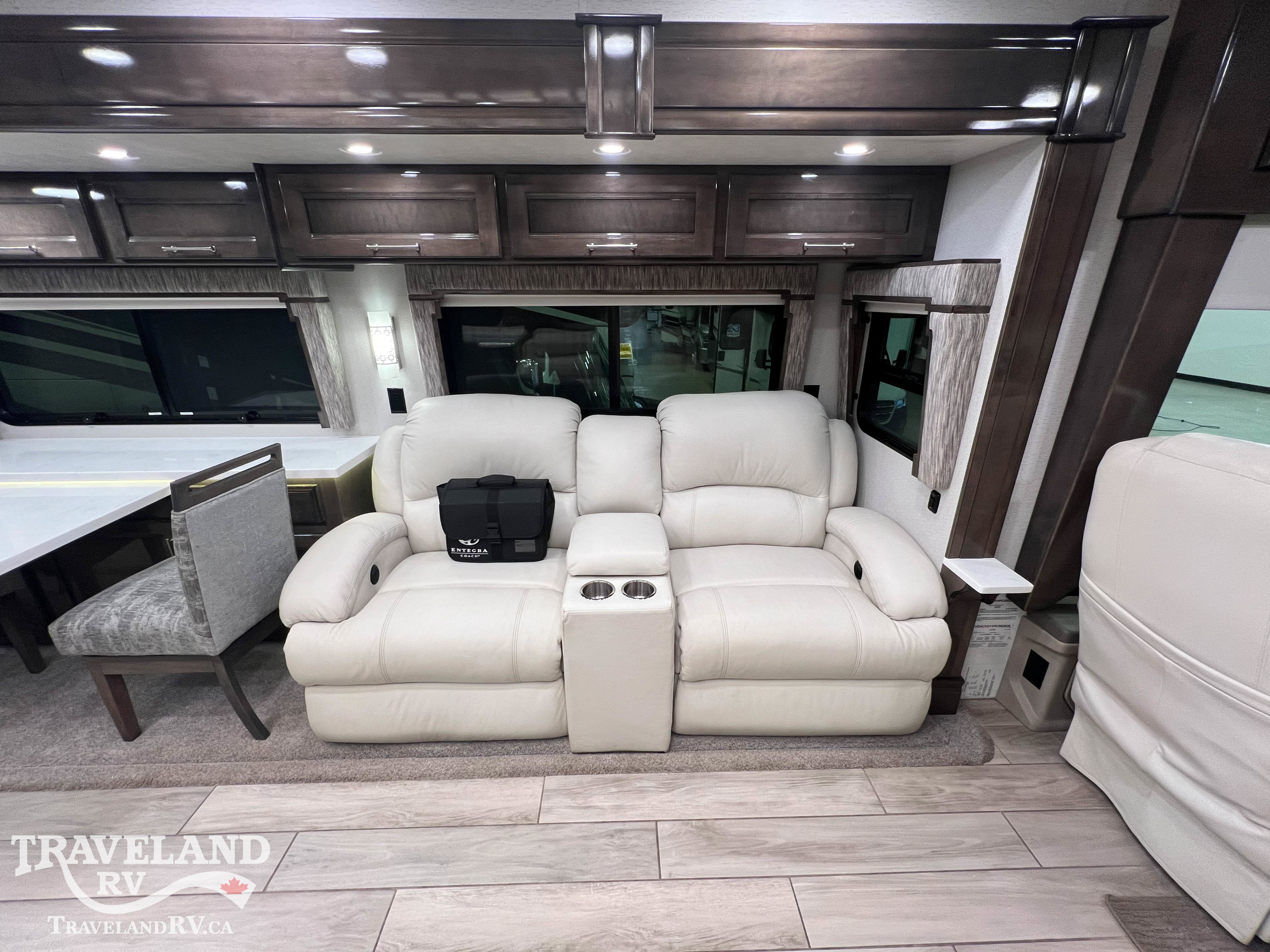 2023 Entegra Coach Aspire 44W - Image 17