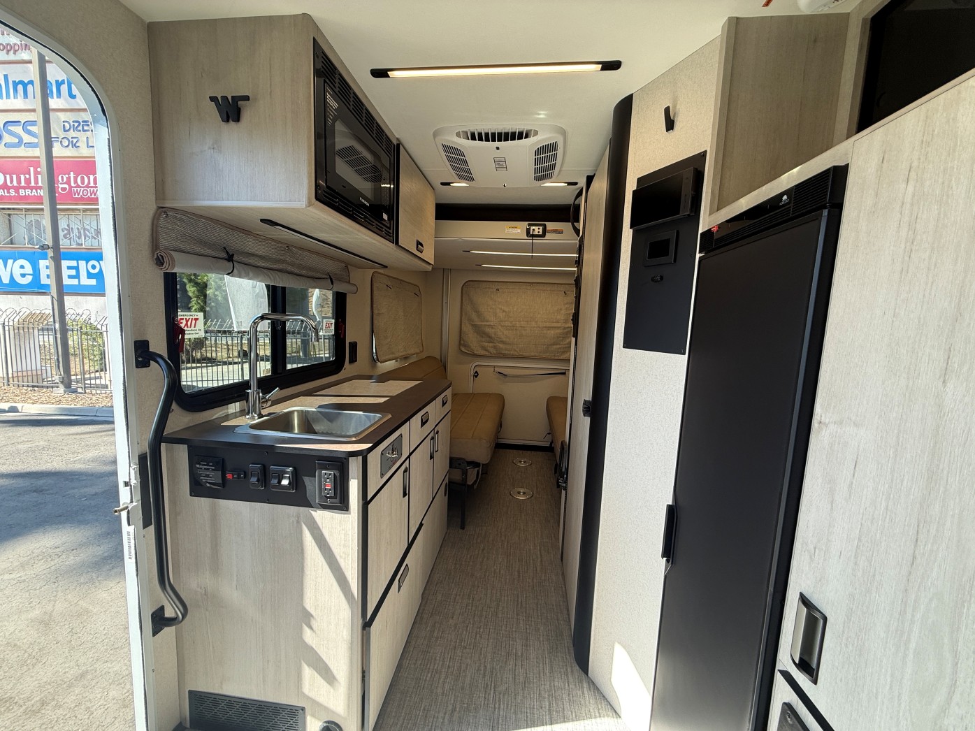 2027 Winnebago Elora 19DC - Image 15
