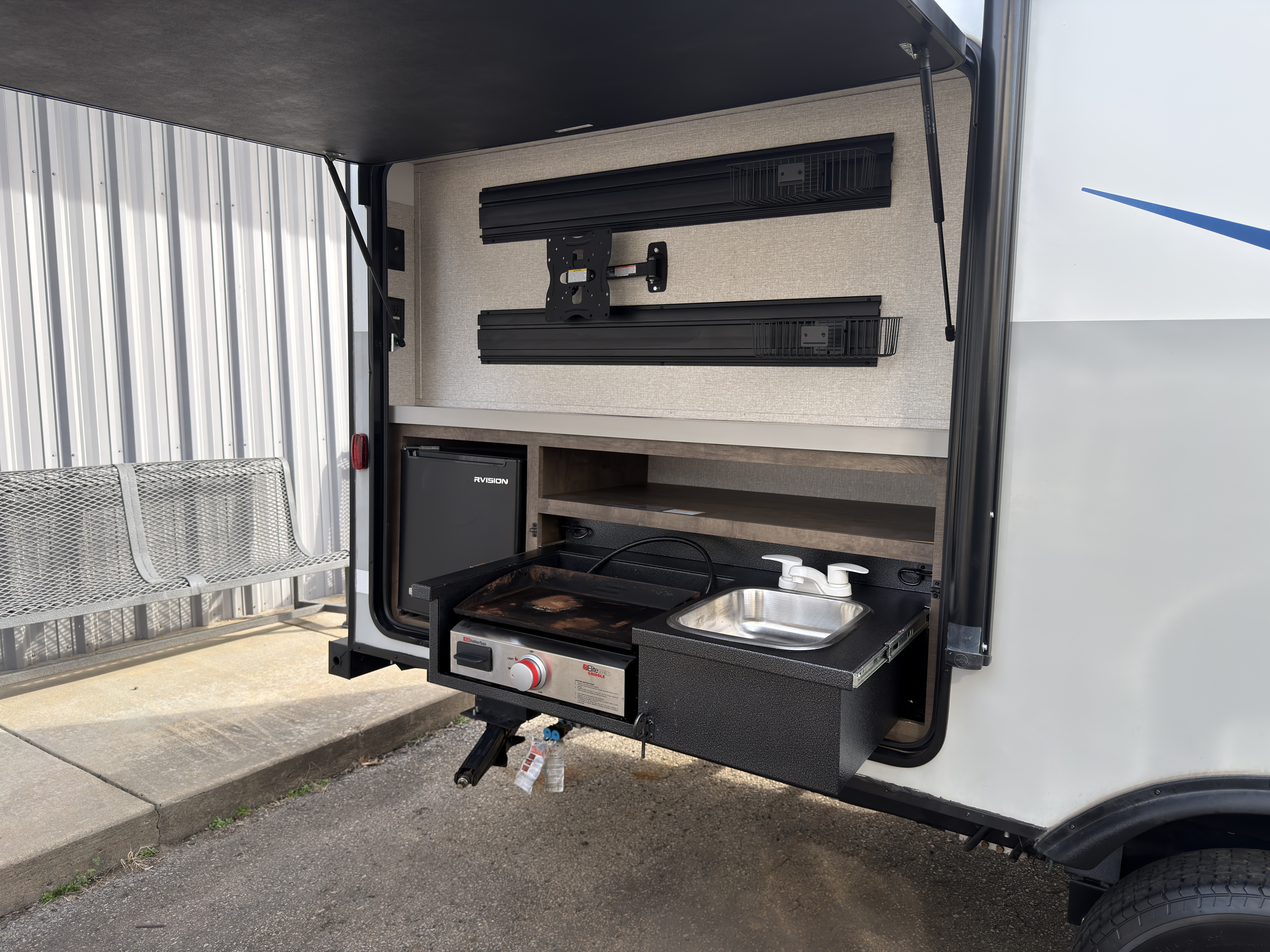 2022 Venture RV Sonic SN220VRB - Image 6