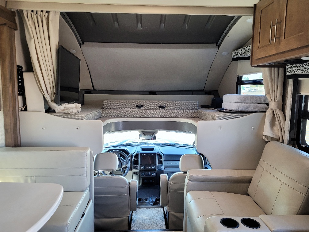 2022 Thor Motor Coach Omni BT36 - Image 6