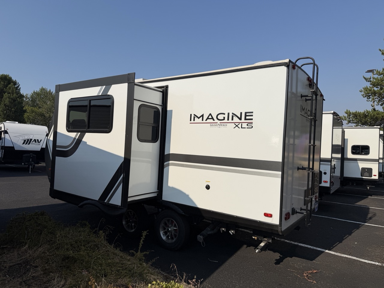 2025 Grand Design Imagine XLS 17MKE - Image 2