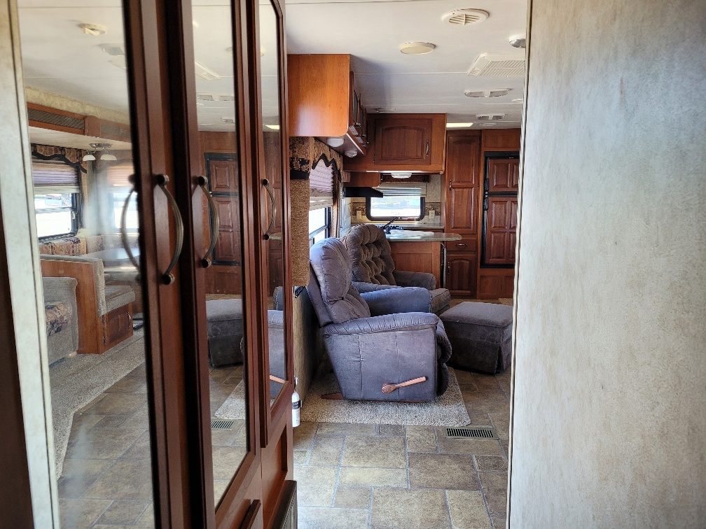 2012 Keystone Cougar XLite 30RKSWE - Image 20