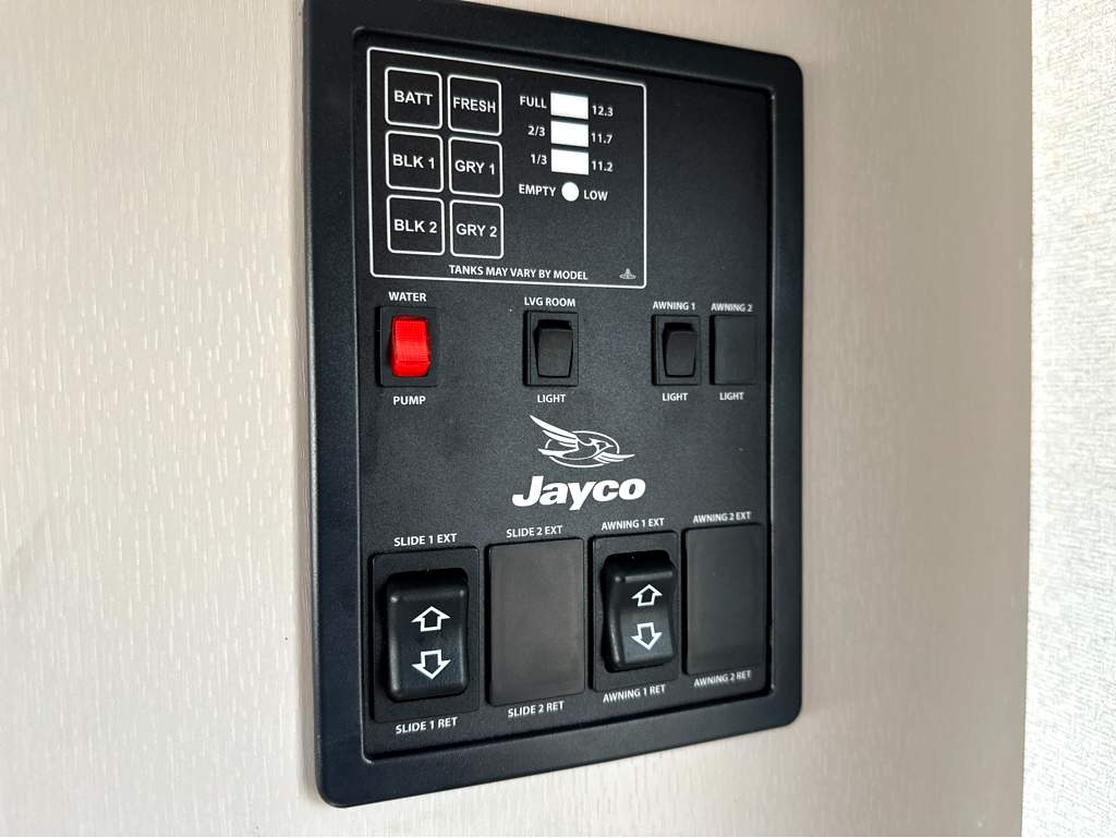 2027 JAYCO JAY FEATHER 26FK - Image 27