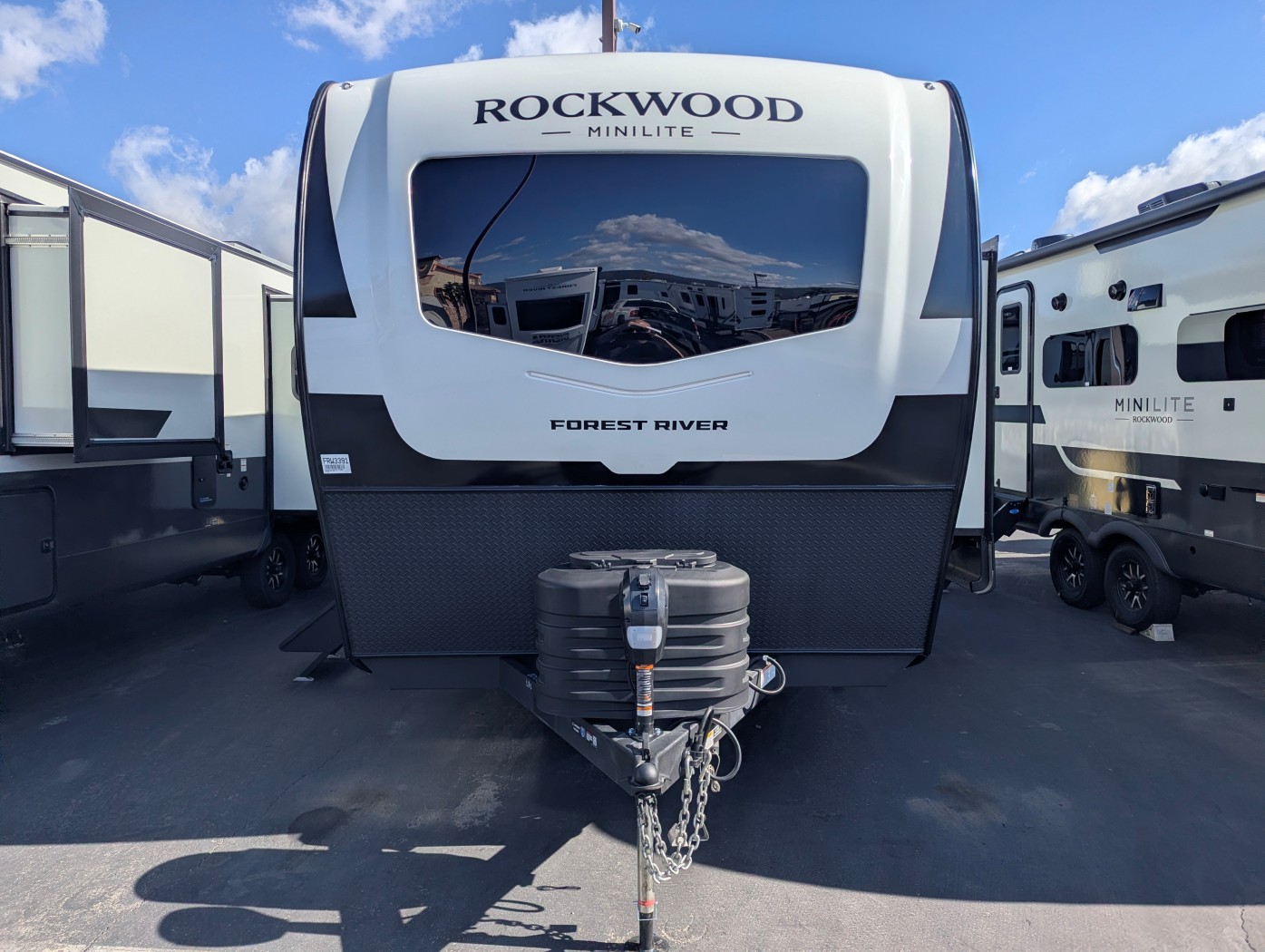 2027 Forest River Rockwood Mini Lite 2213S - Image 2