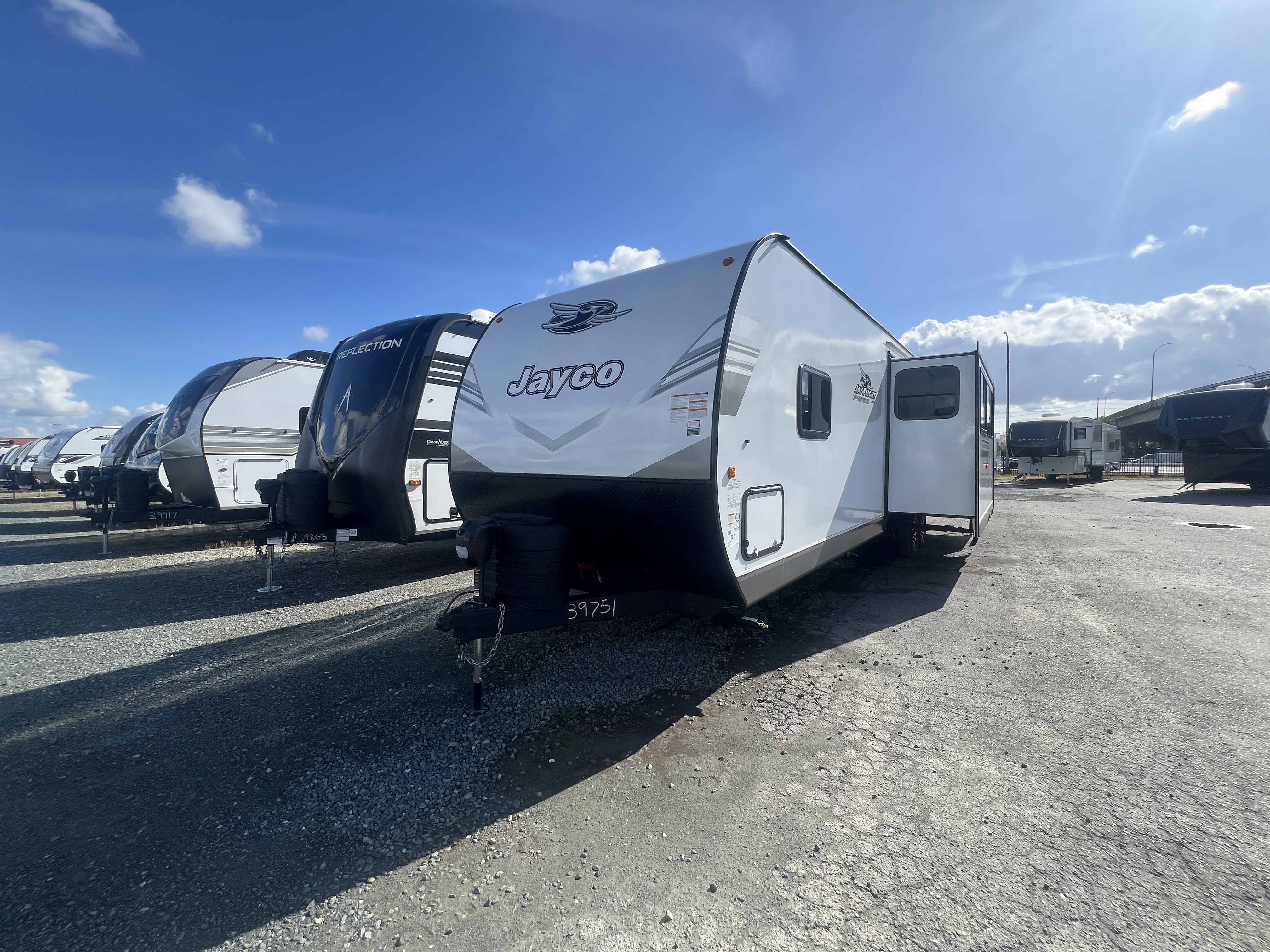 2027 Jayco Jay Flight SLX 333BTS - Image 4