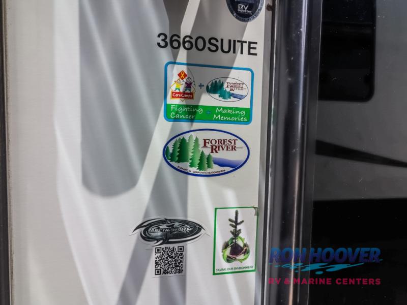 2024 FR CHEROKEE ARTIC WOLF 3660SUITE - Image 22