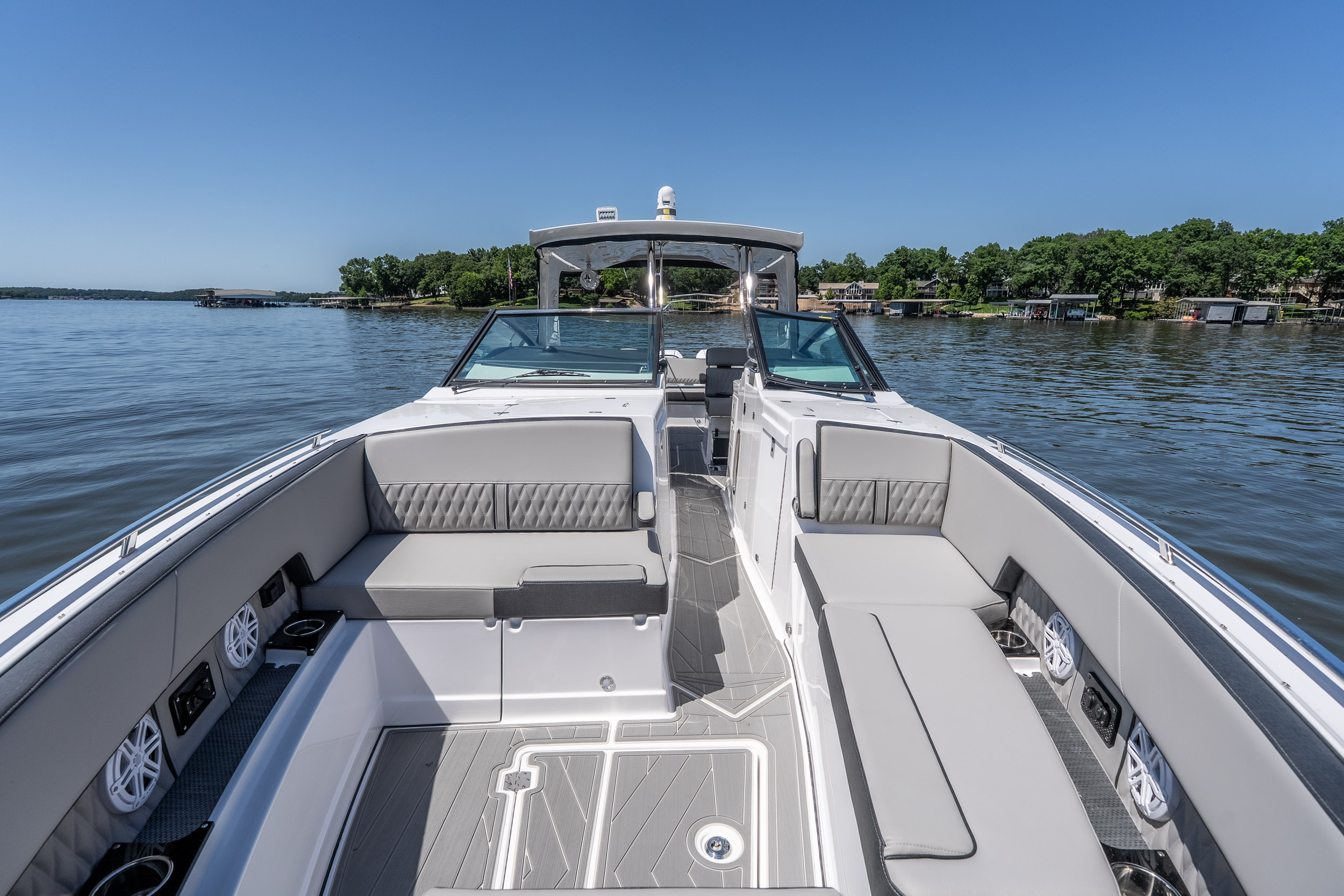 2027 Monterey 385SS - Image 46