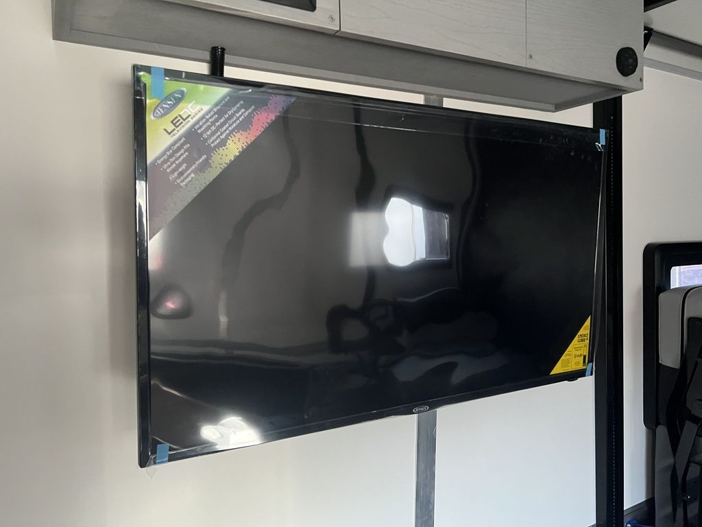 2023 Core Ice 8019ATX SALES DEMO - Image 5