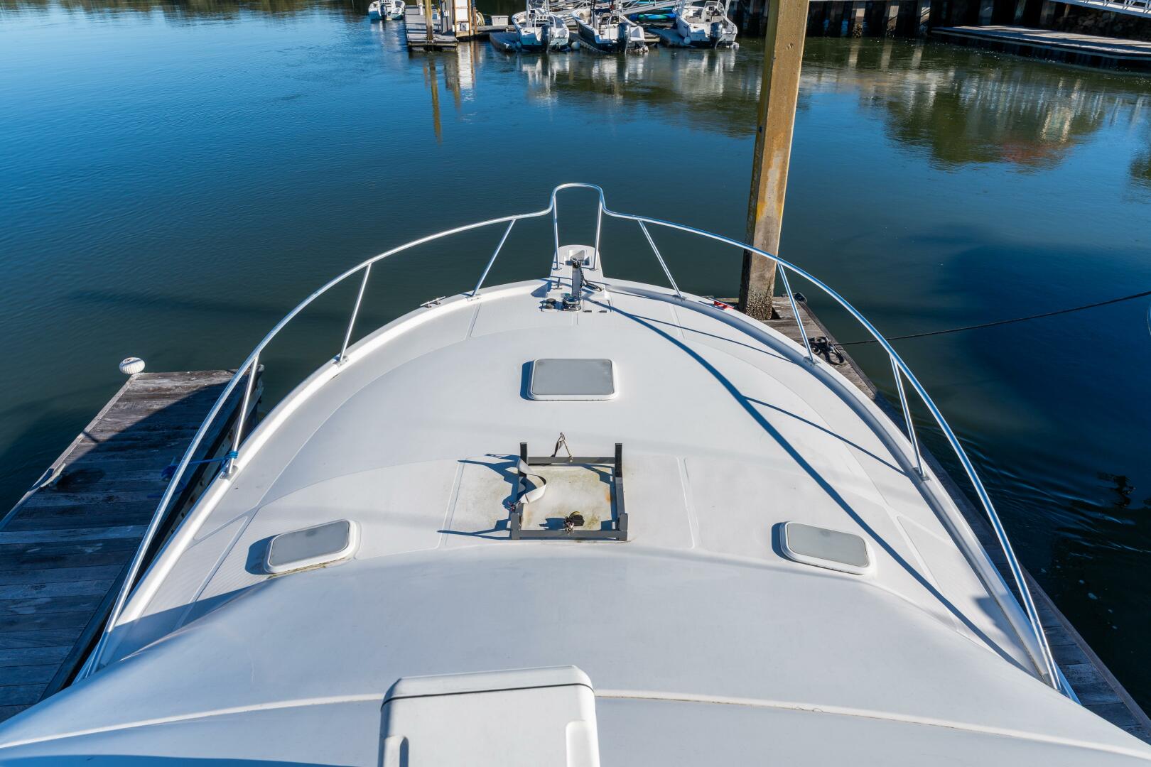 2004 Luhrs Convertible - Image 21