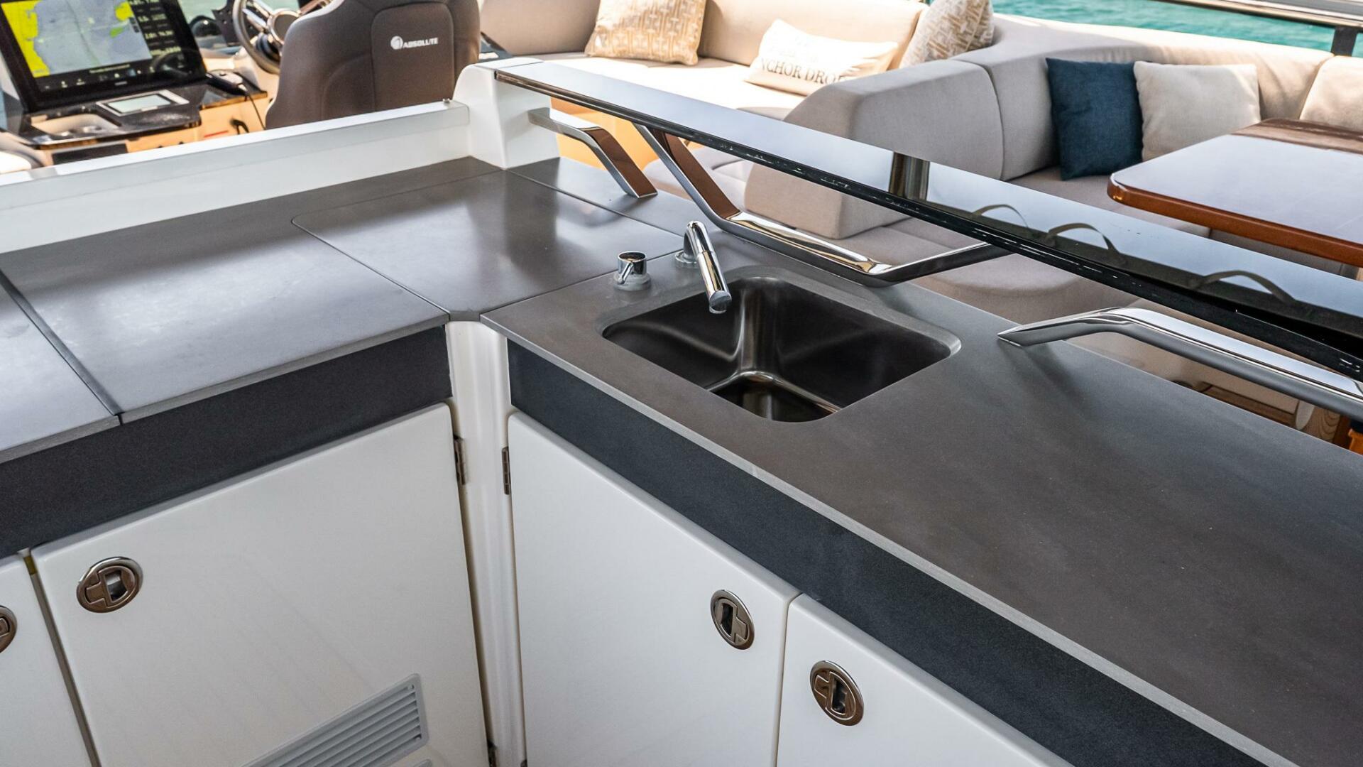 2022 Absolute Navetta 64 - Image 46