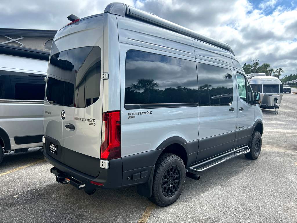 2027 AIRSTREAM INTERSTATE 19GTX - Image 4