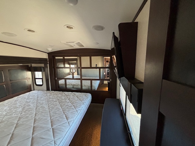 2018 Jayco North Point 379DBFS - Image 56
