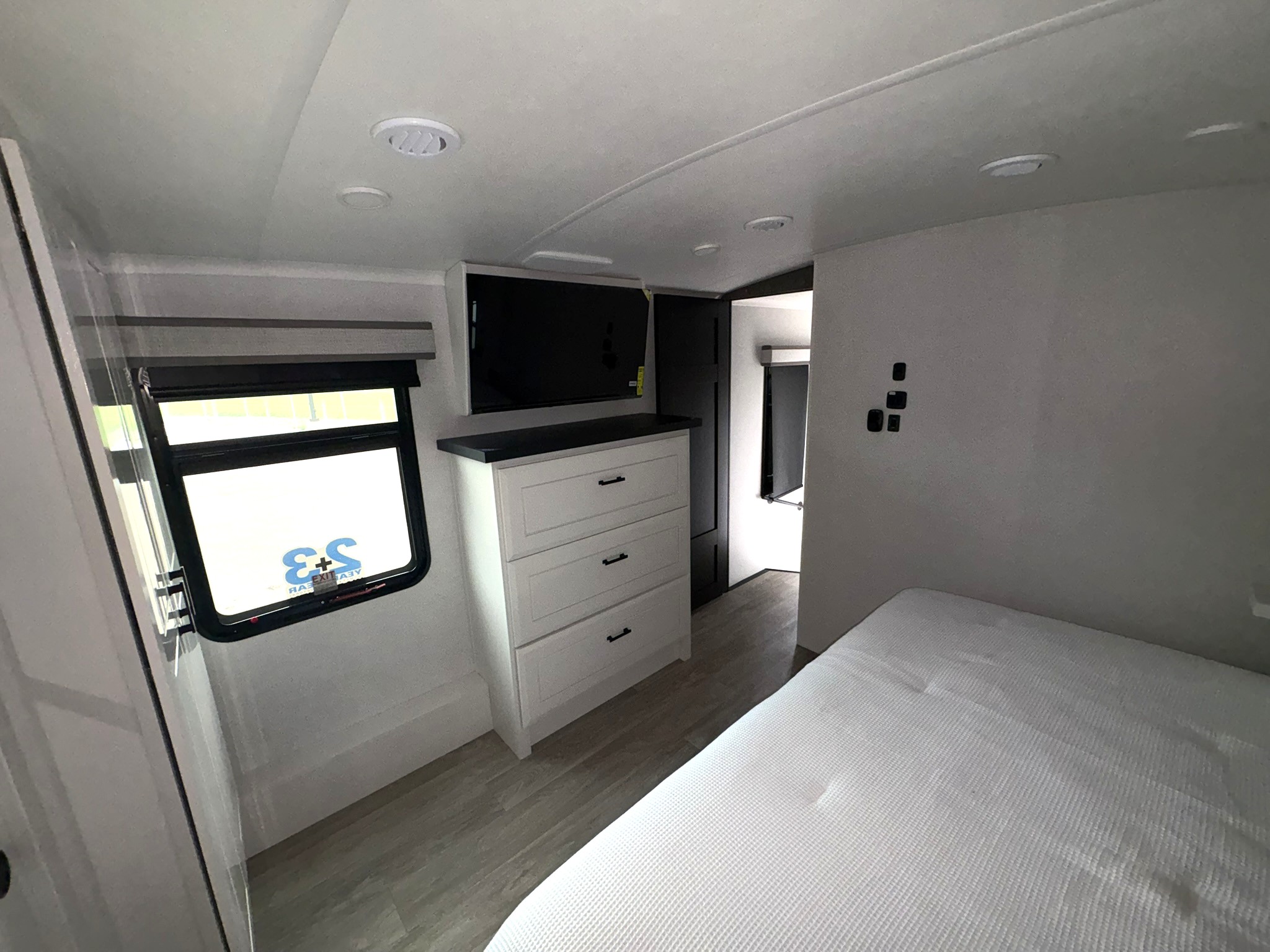 2027 JAYCO PINNACLE 32RLTS - Image 41