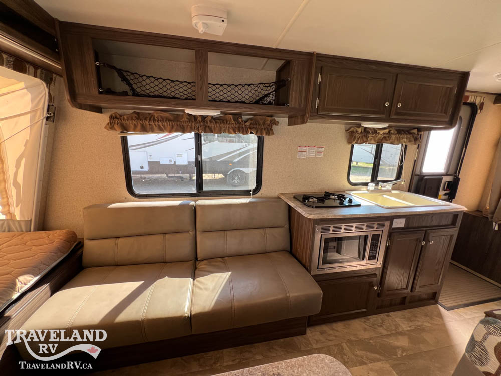 2017 Coachmen APEX 2900 15X - Image 13