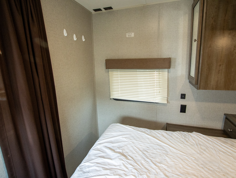 2019 Dutchmen RV Coleman 274BH - Image 24