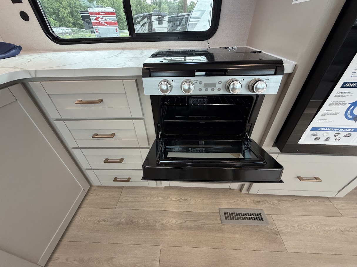 2027 JAYCO JAY FLIGHT 333BTS - Image 34
