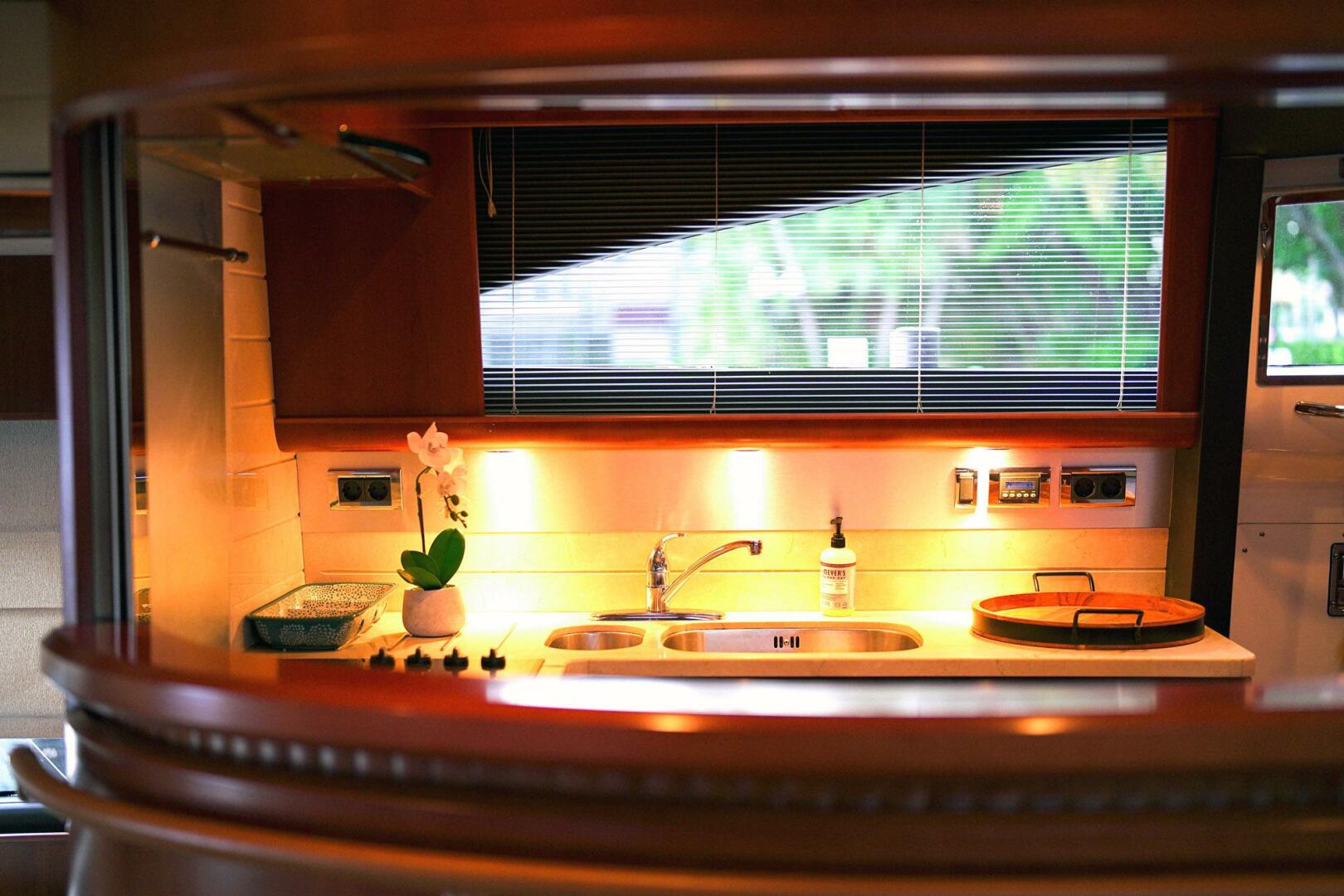 2007 Princess 23M - Image 27