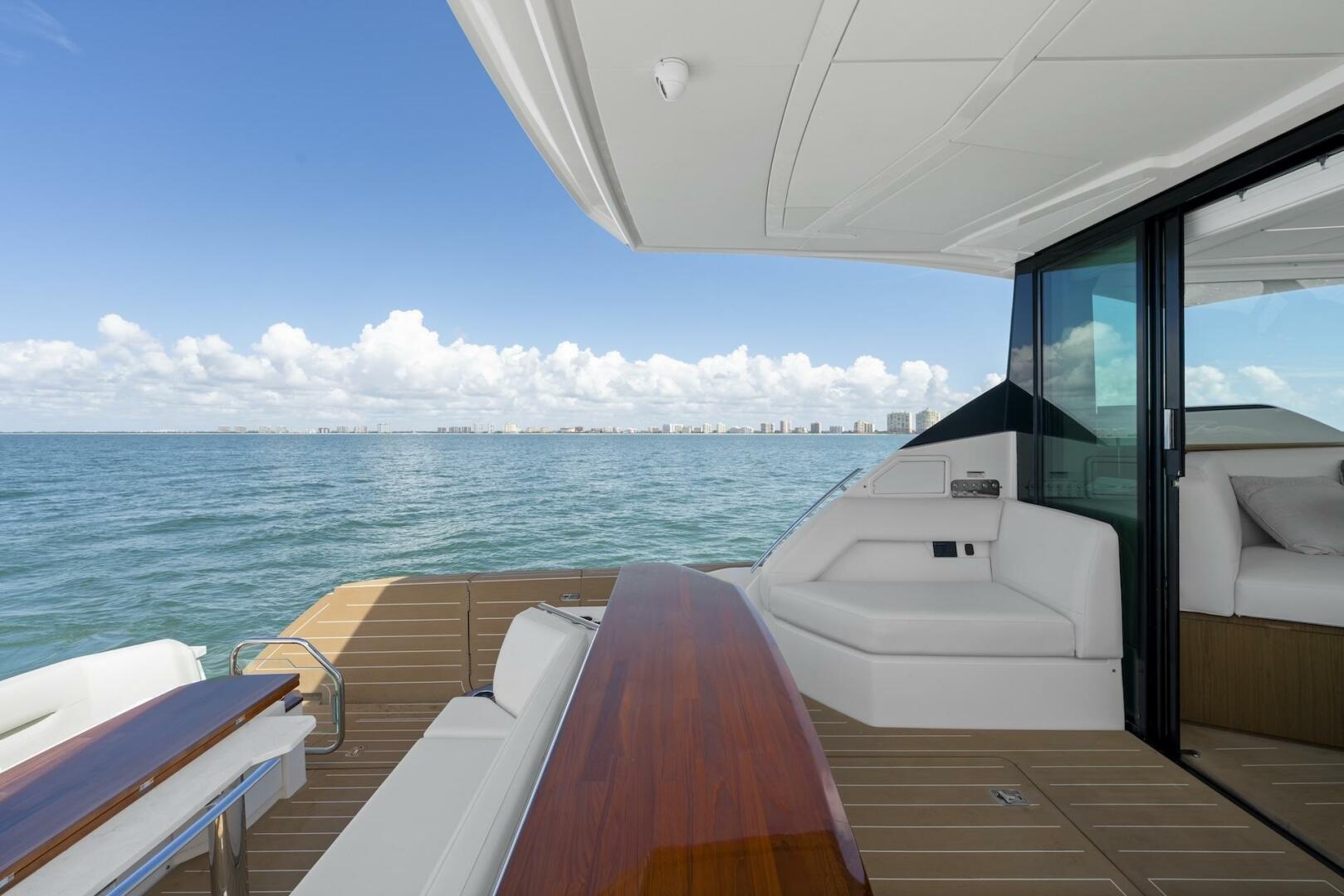 2023 Tiara Yachts EX 60 - Image 39