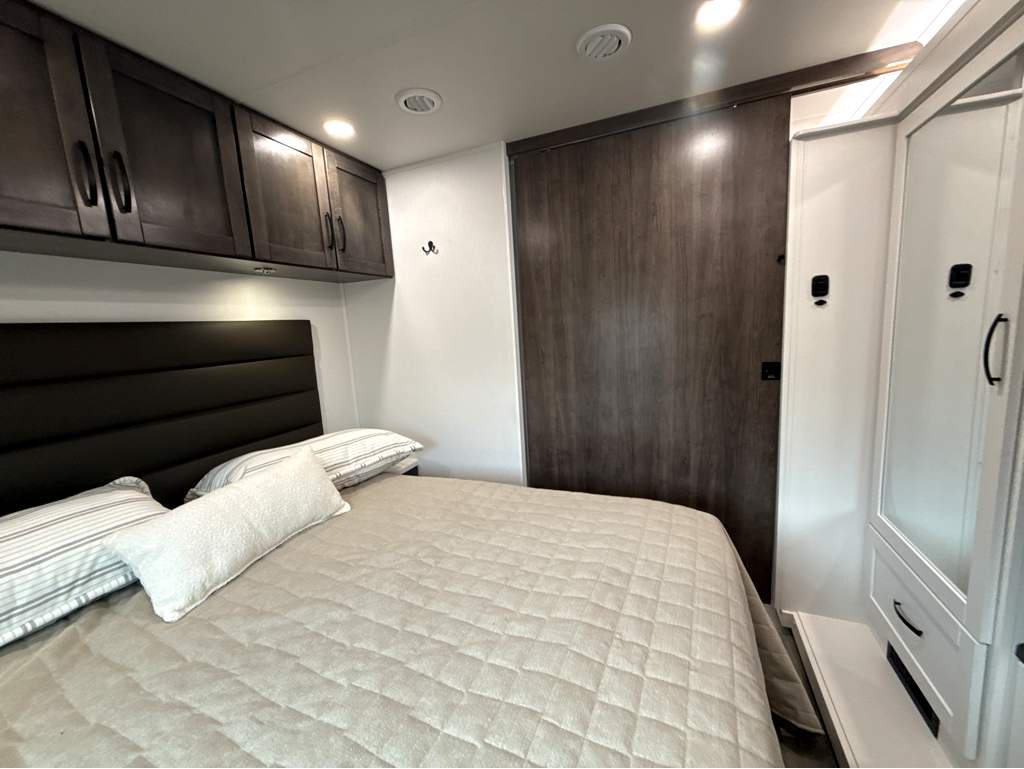 2026 JAYCO PRECEPT 34G - Image 29