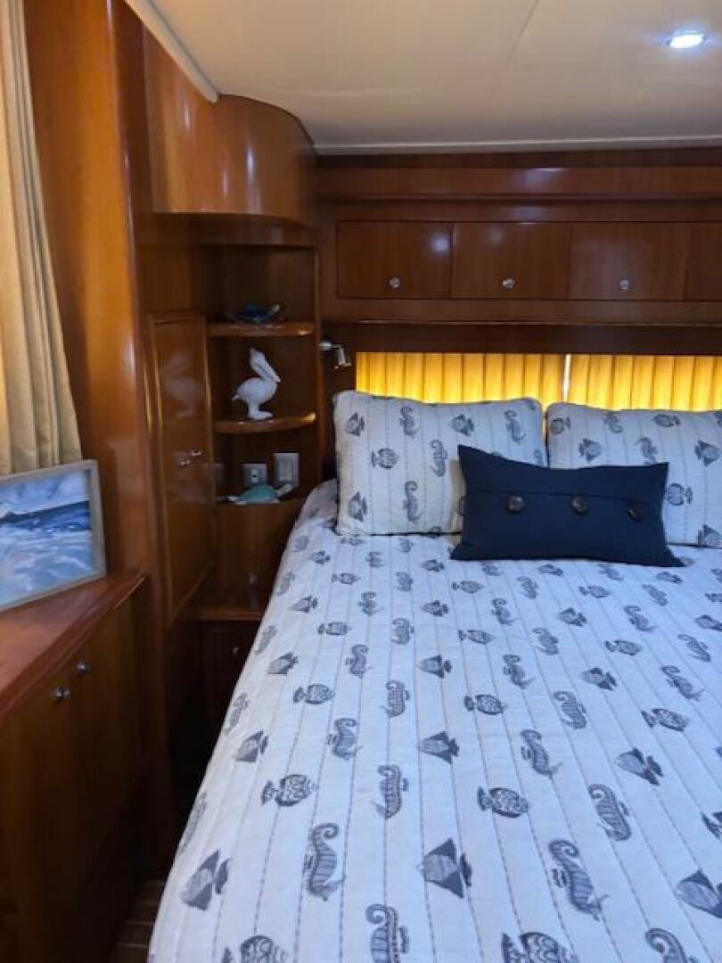 2006 Carver 43 Motor Yacht - Image 114