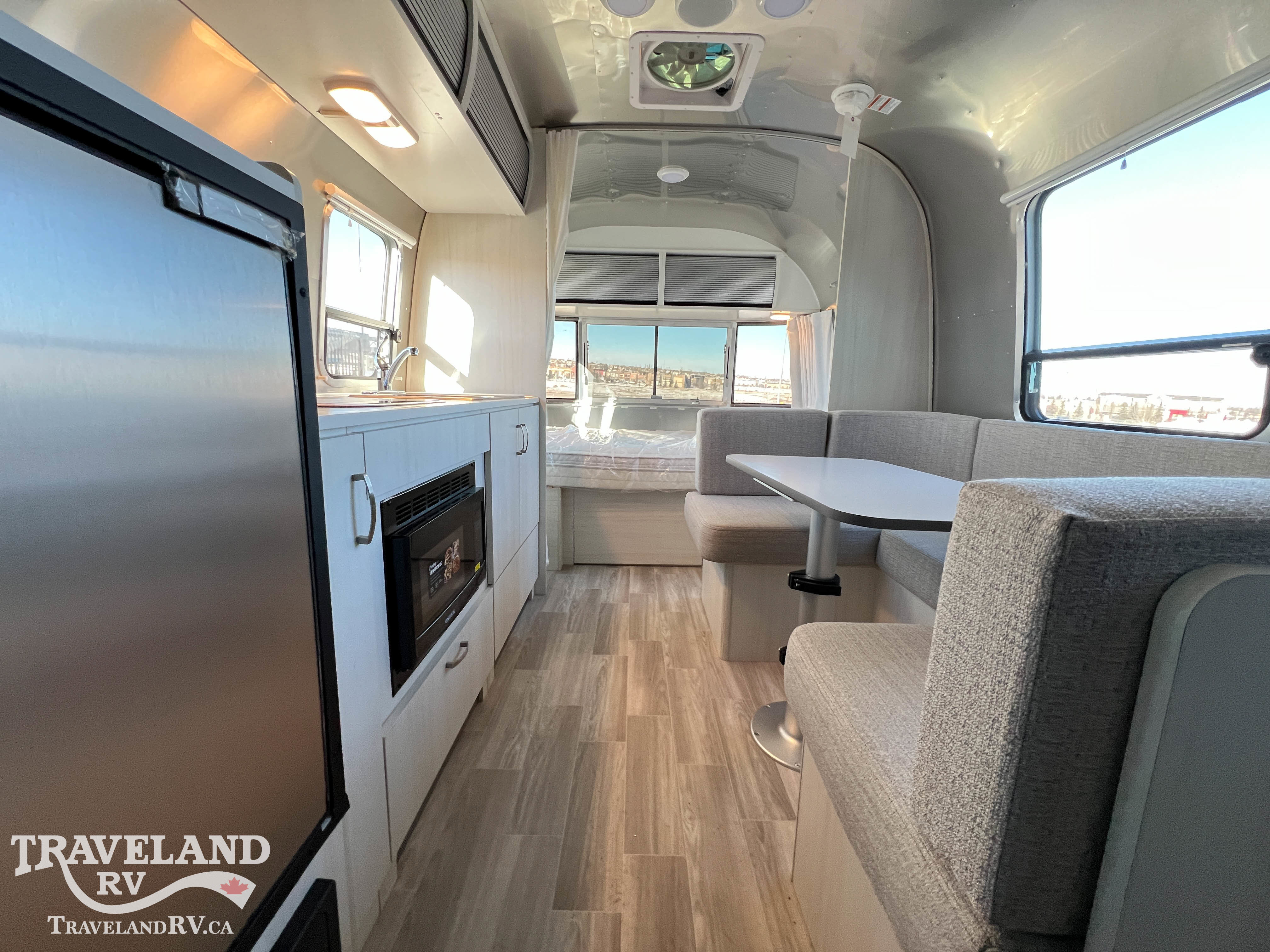 2026 Airstream Bambi 22FB - Image 3