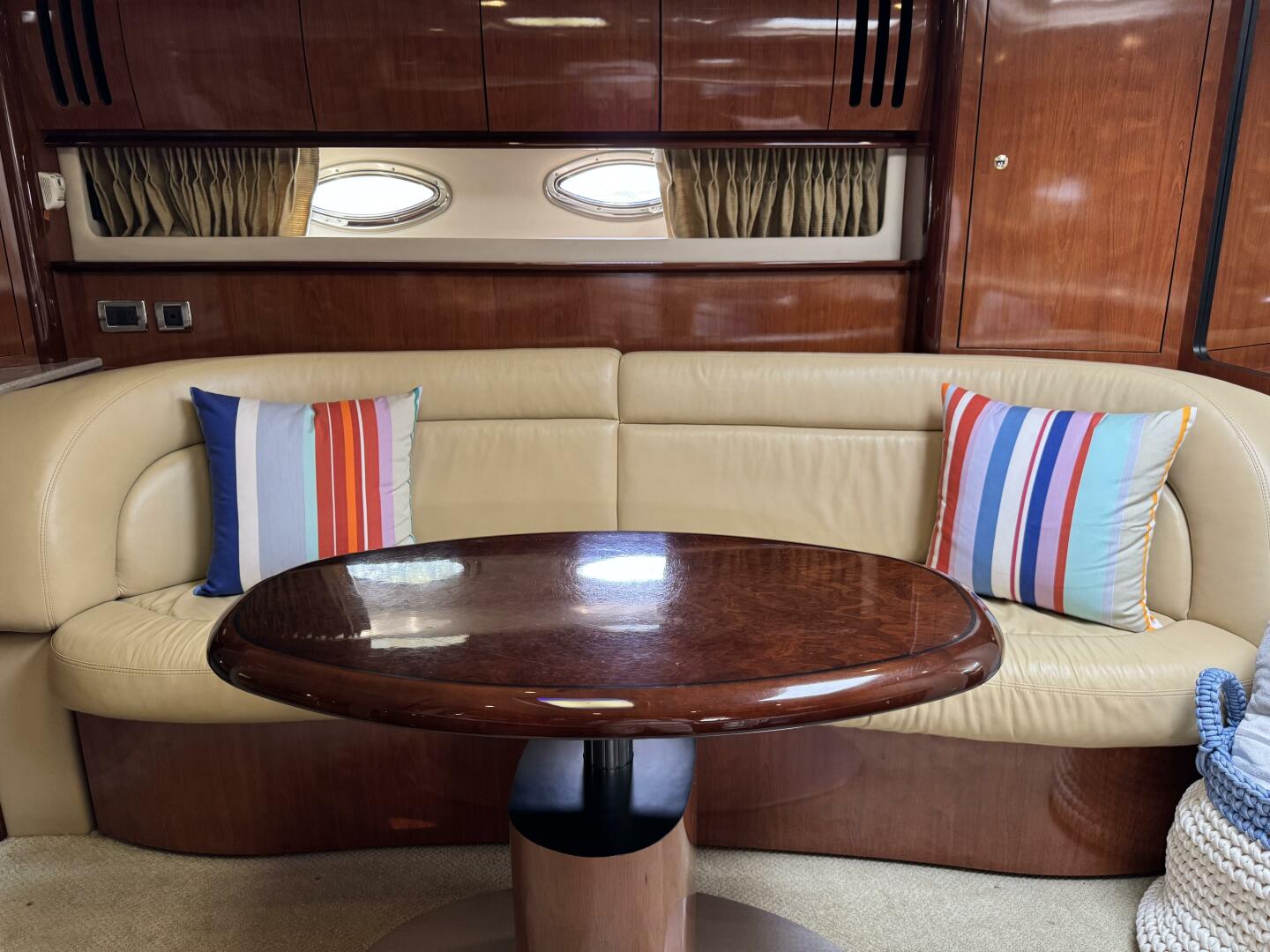 2003 Sea Ray 420 Sundancer - Image 26