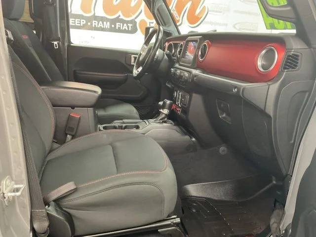 2020 Jeep Gladiator Crew Cab Rubicon 4WD - Image 25