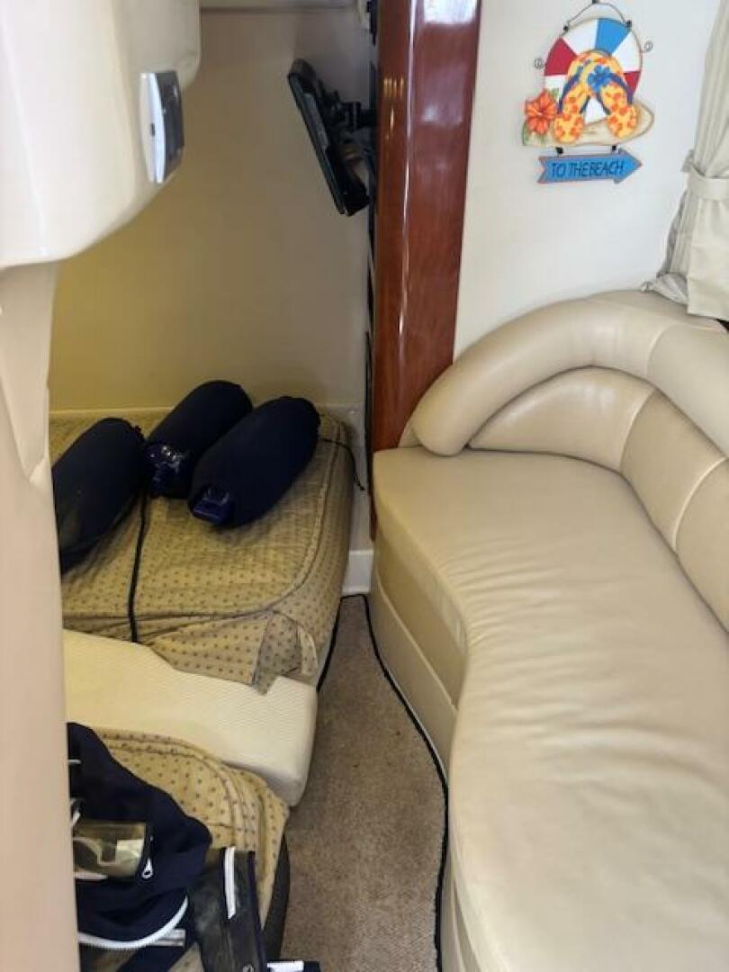 2007 Monterey 350 Sport Yacht - Image 31