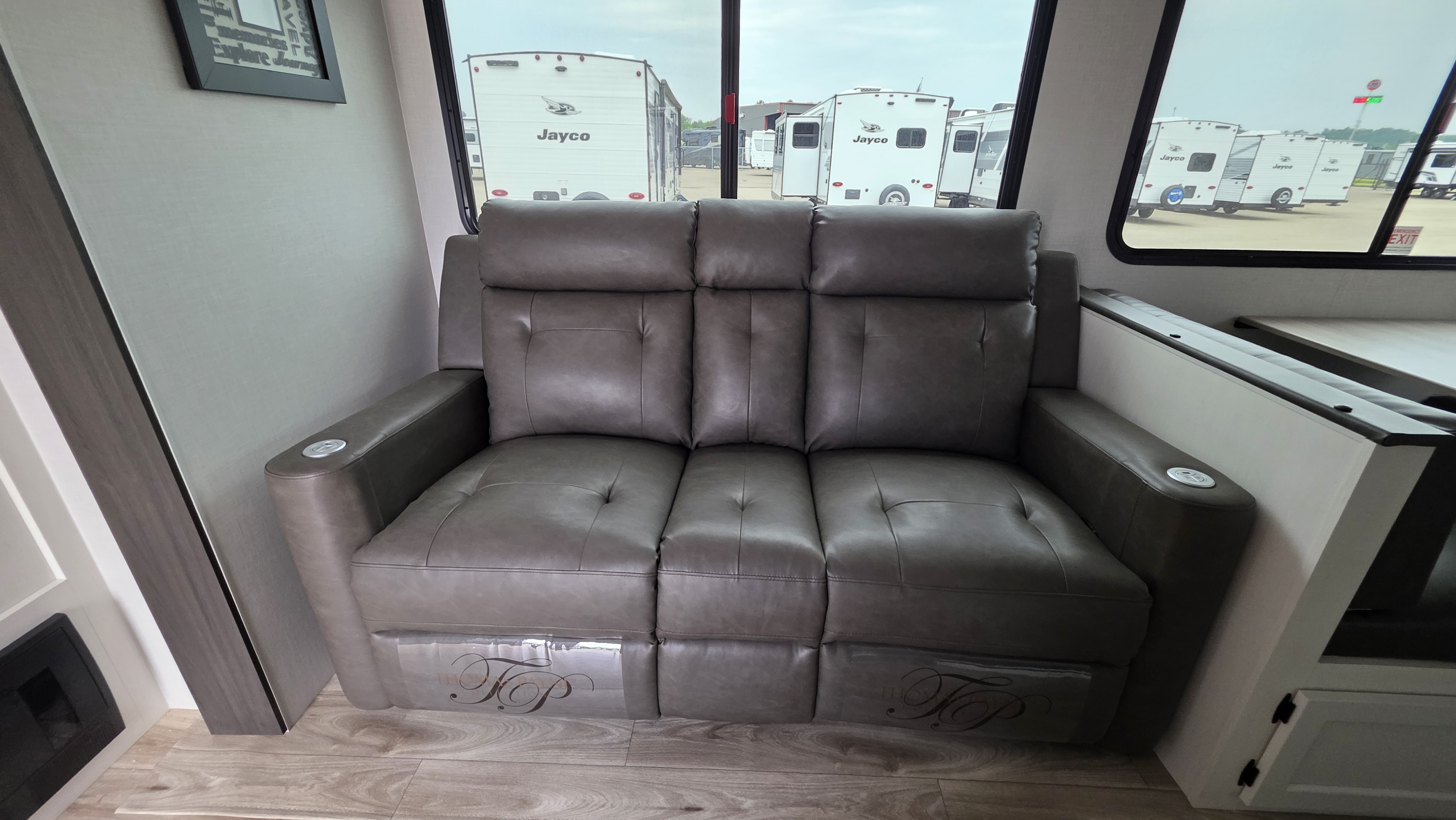 2027 VENTURE RV STRATUS 281VBH - Image 12