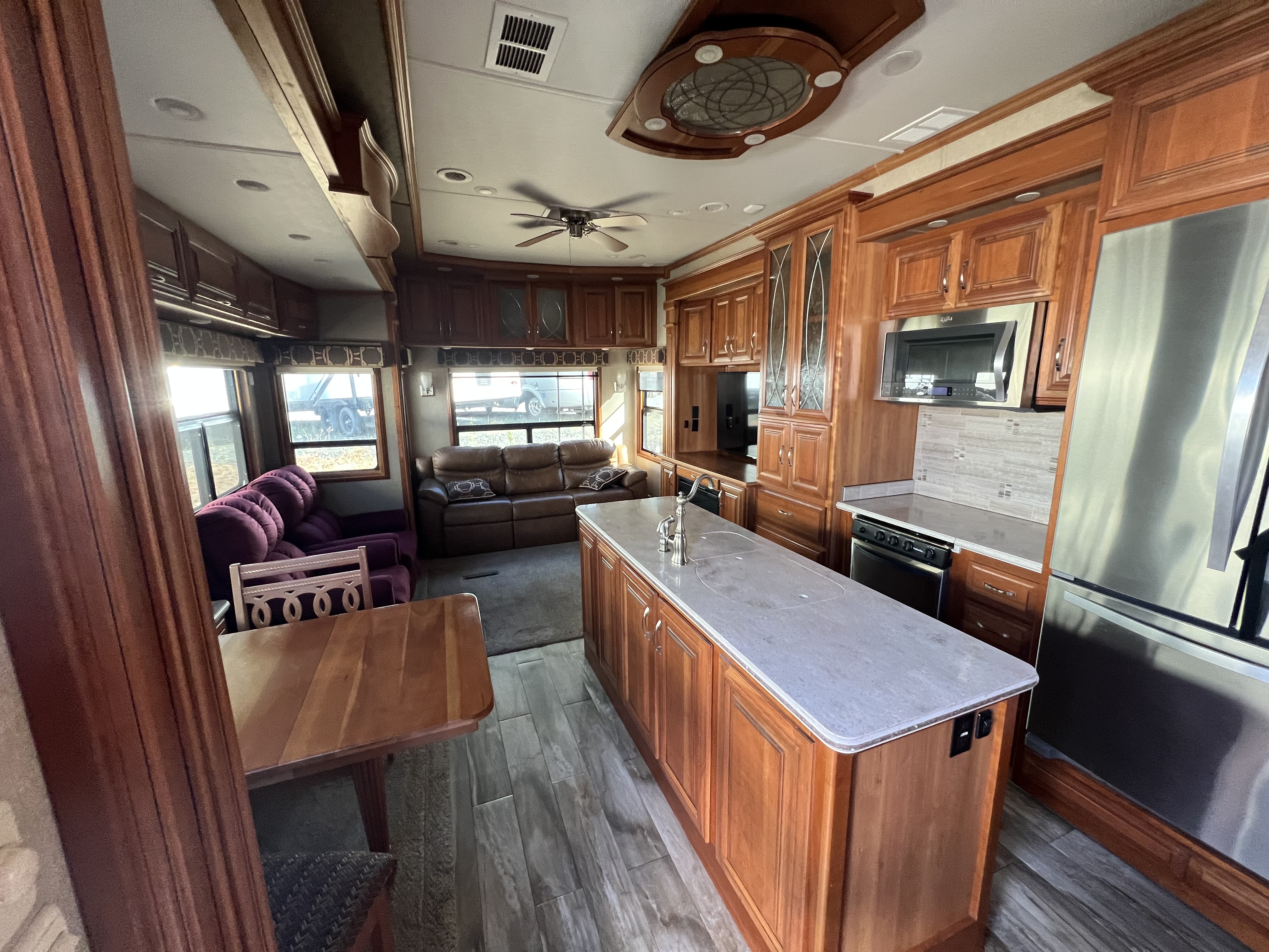 2017 DRV Mobile Suites 36RSSB3 - Image 3