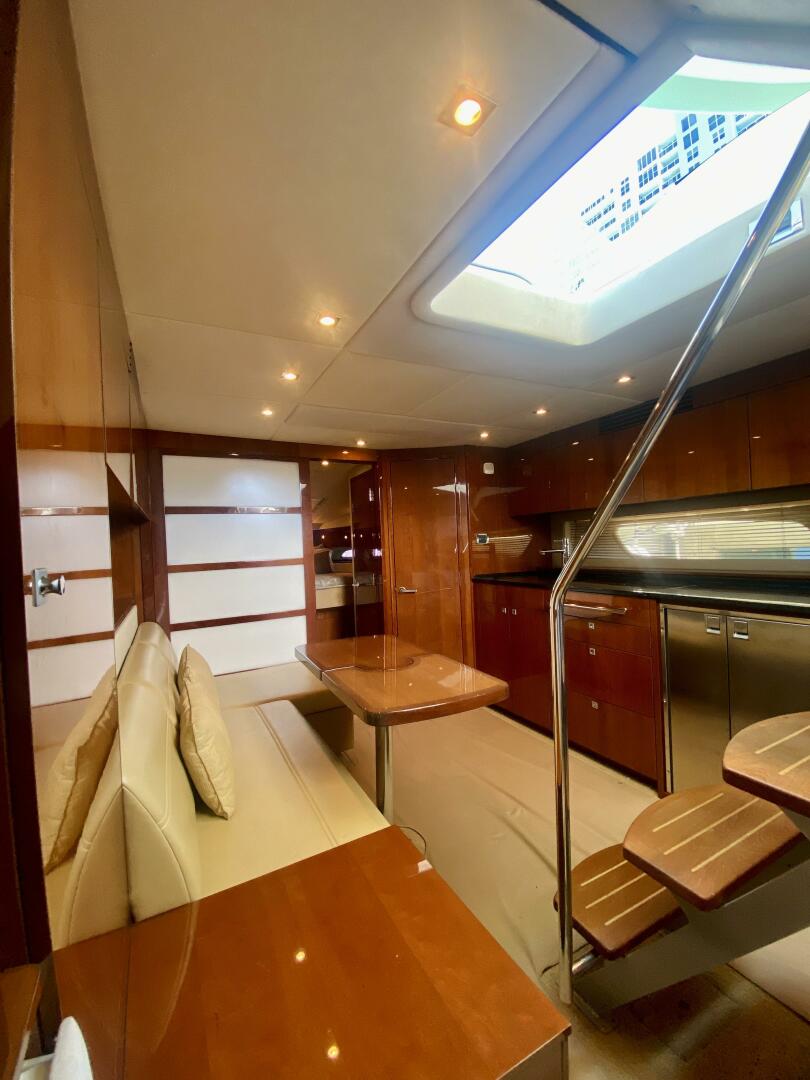 2010 Sea Ray 450 Sundancer - Image 43