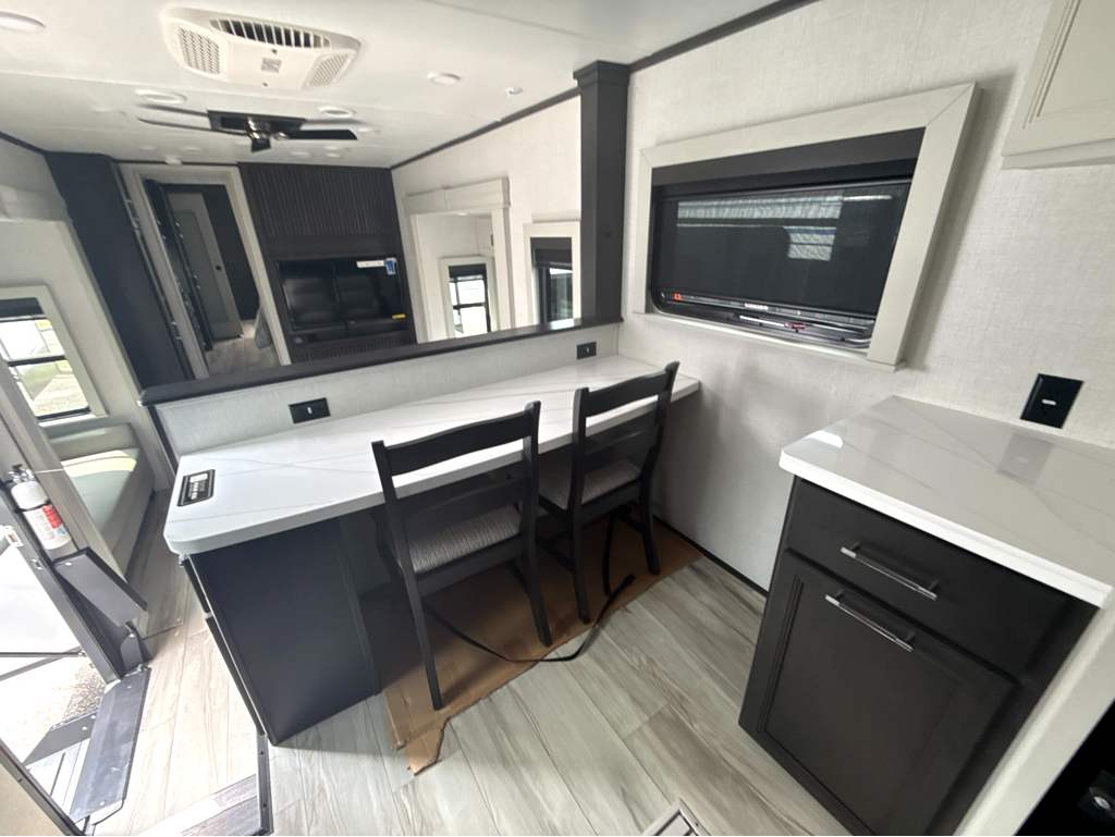 2026 Keystone ALPINE 3820FK - Image 26