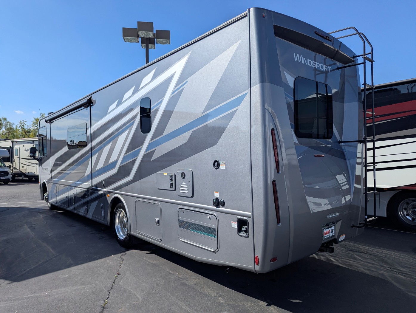 2026 Thor Motor Coach Windsport