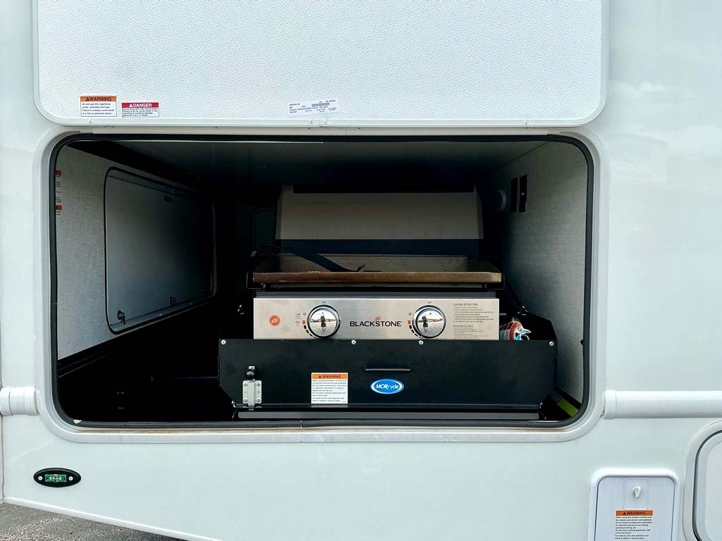 2026 THOR MOTORCOACH 28Z - Image 20