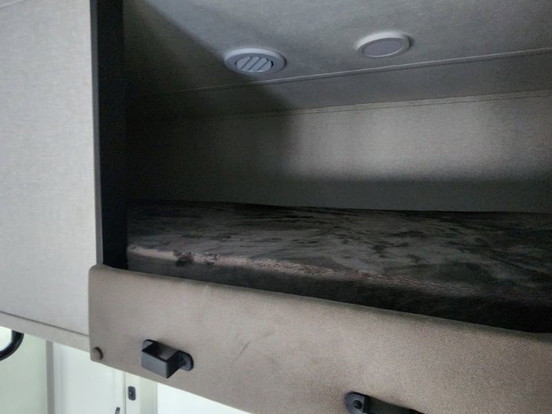 2026 JAYCO SEISMIC 395 - Image 17