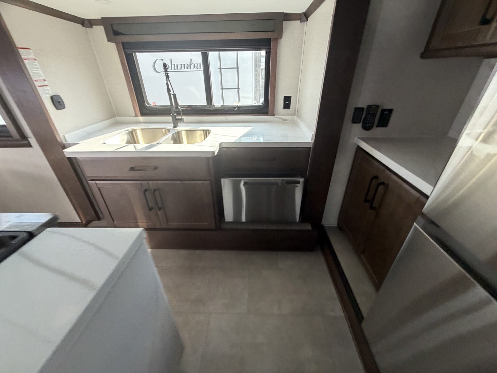 2025 FOREST RIVER 421FK - Image 128