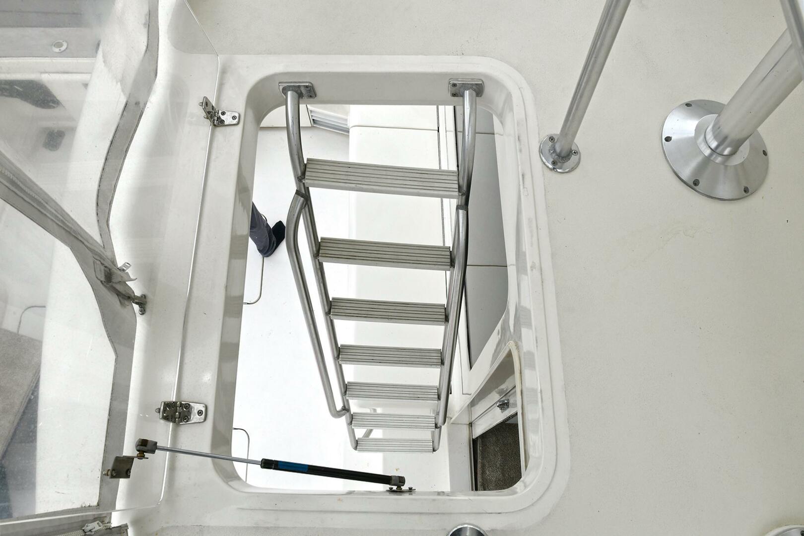 2001 Ocean Yachts 52 Super Sport - Image 28