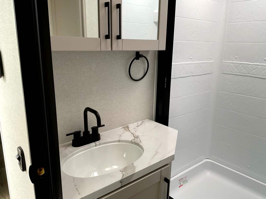 2026 JAYCO Jay Feather 29 QBH - Image 27