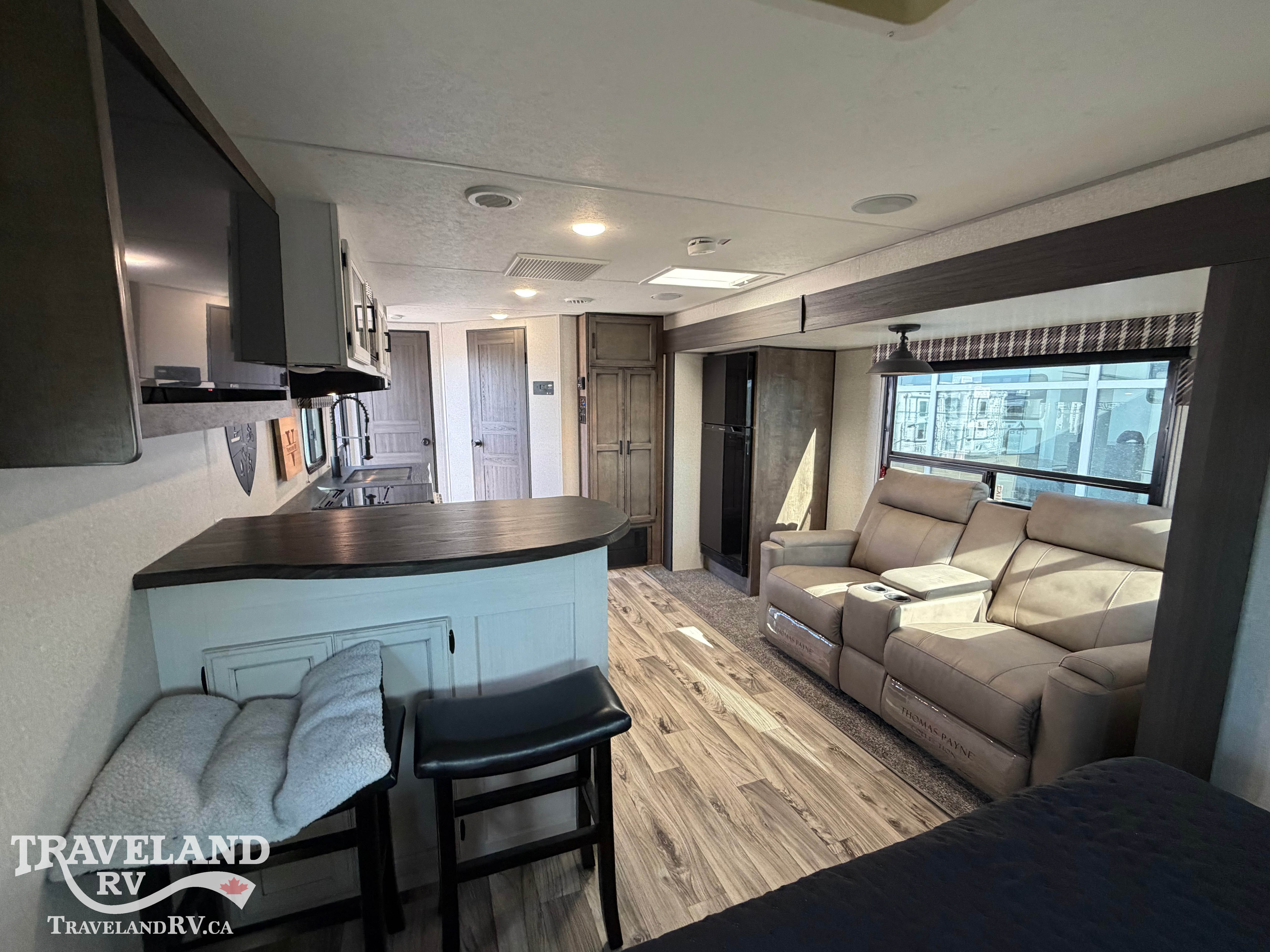 2022 Venture RV Stratus SR231VRB - Image 4