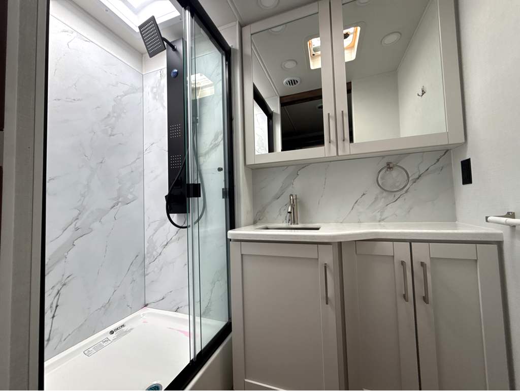 2026 JAYCO SENECA 37M - Image 24
