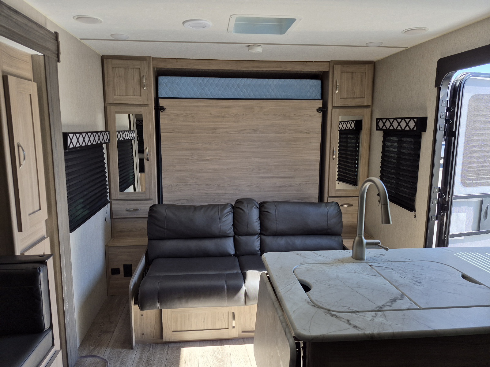 2021 Coachmen Freedom Express Ultra Lite 238BHS - Image 7