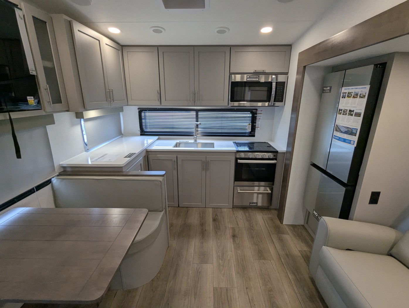 2026 Alliance RV Avenue 23ML - Image 15